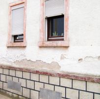 Oberflächlich zerstörte Bausubstanz